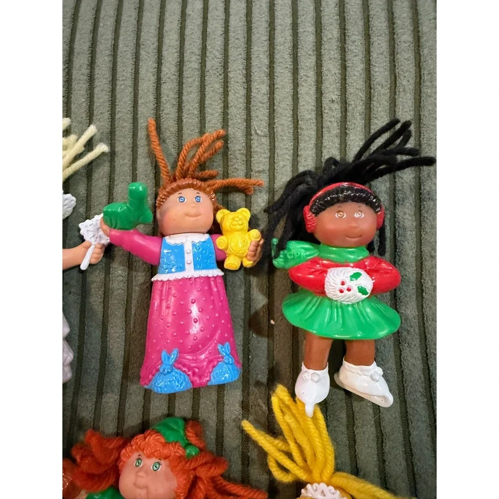Cabbage Patch Kids six cabbage